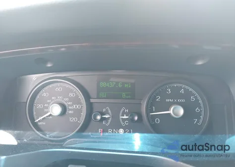 2008 Lincoln Town Car Signature Limited z USA, uszkodzony, nr VIN 2LNHM82W68X659796